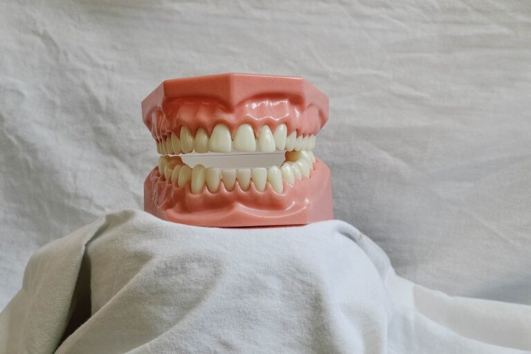teeth 5522650 960 720