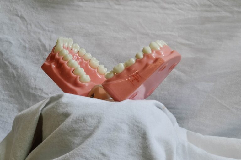 teeth 5522651 960 720