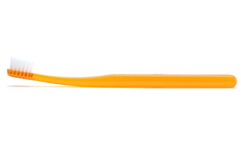toothbrush 4739491 960 720