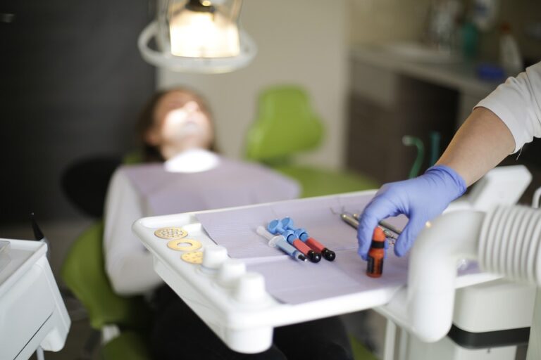 dentist 5428007 960 720