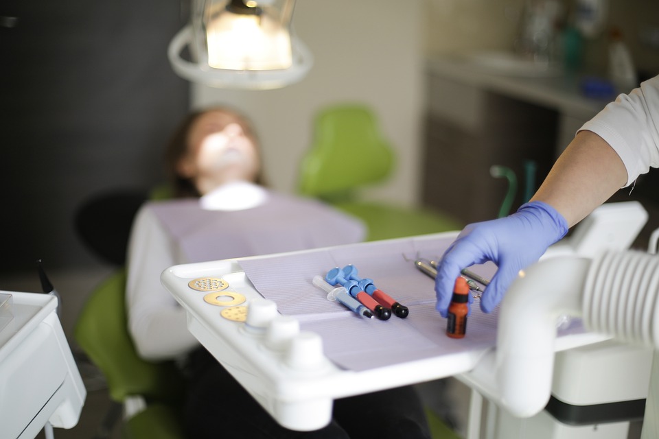 dentist 5428007 960 720