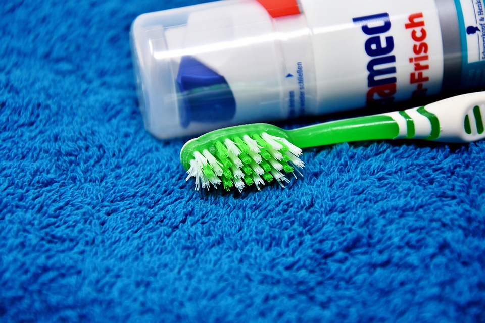 toothbrush 3090010 960 720