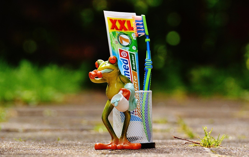toothpaste 1446156 960 720